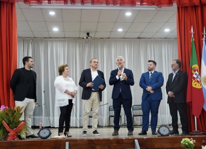 Alak estuvo en el aniversario de la Casa de Portugal en Villa Elisa