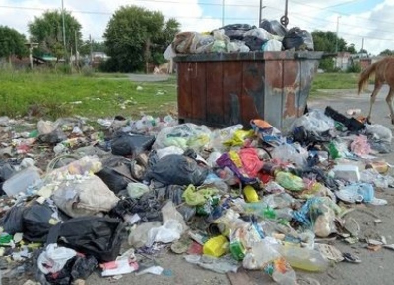 Piden una solución integral en el tema de la recolección en la zona de La Toma y El Acople