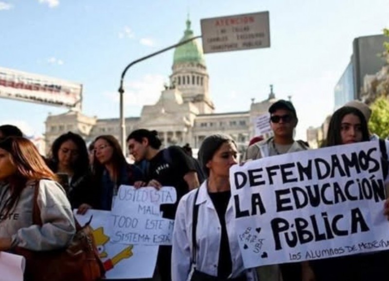 Docentes universitarios pararán cuatro días