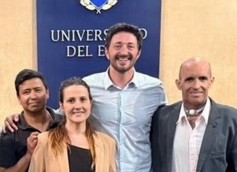 Yesa al centro junto a Lucía Barbier, Federico Molla ex edil y Ariel Gavilán de la comunidad Paraguaya en el PRO.