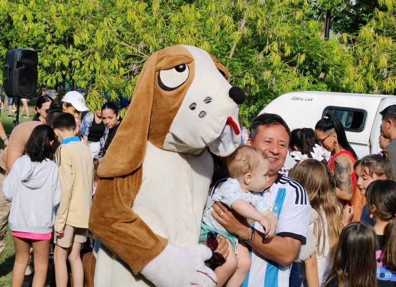 Vuelve el Desfile de Mascotas a la Feria Manos Platenses