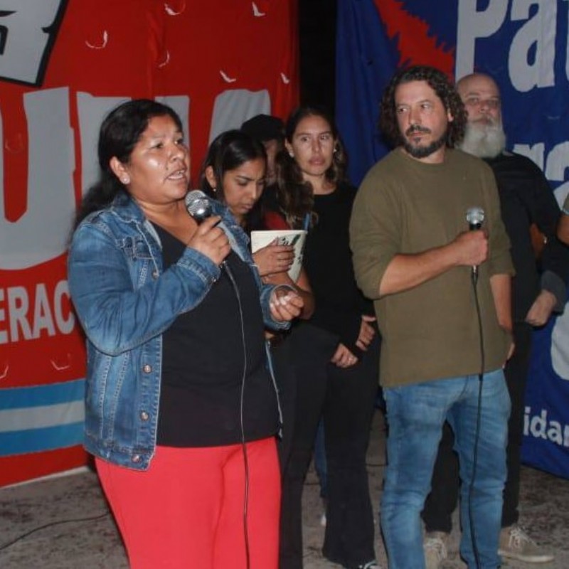 María Gonzalez, Delegada Comunal, de negro al centro