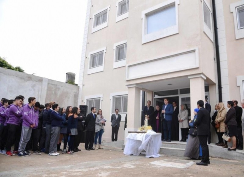 Colegio Secundario el Día de la inauguración