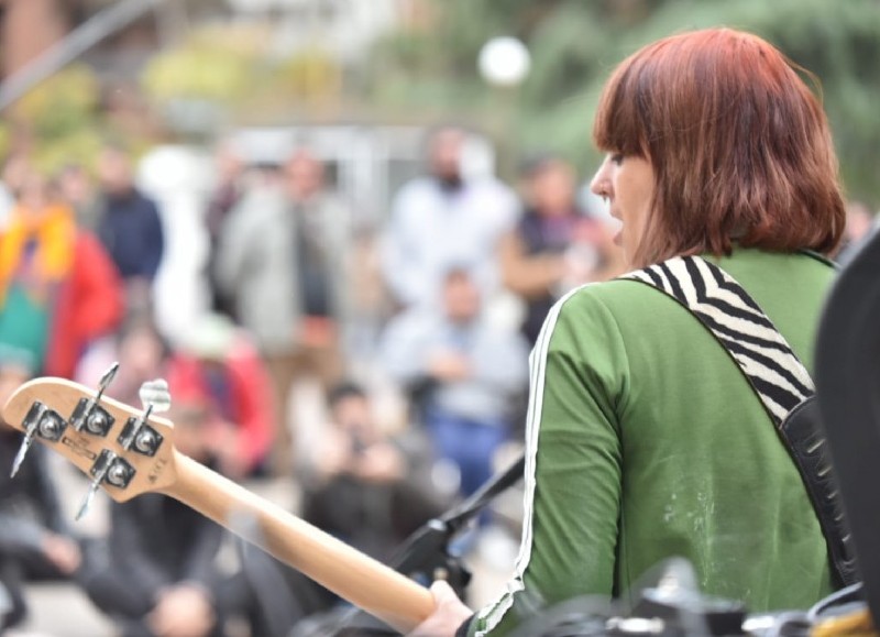 Rock en el Playón cambia de escenario y llena de música Plaza Rocha este fin de semana