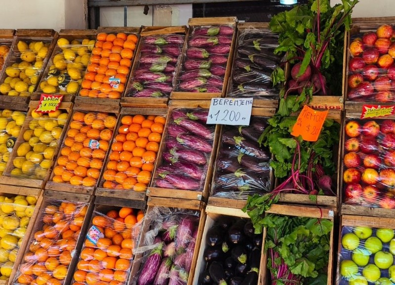 Confirman horarios de verano y promociones en Los Primos