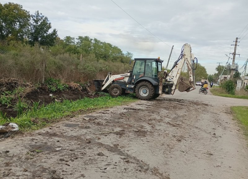 Retomaron trabajos hidráulicos en 610 de 13 a 22 en Altos de San Lorenzo frente al Aeropuerto
