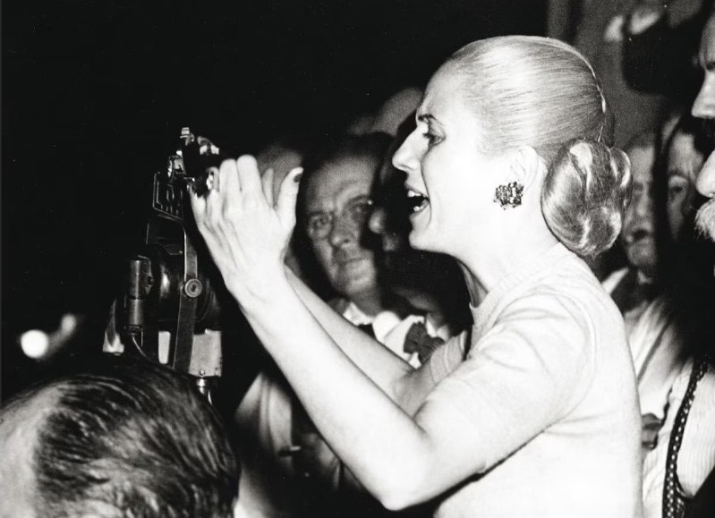 El peronismo homanejea a Eva Perón en el día de su natalicio