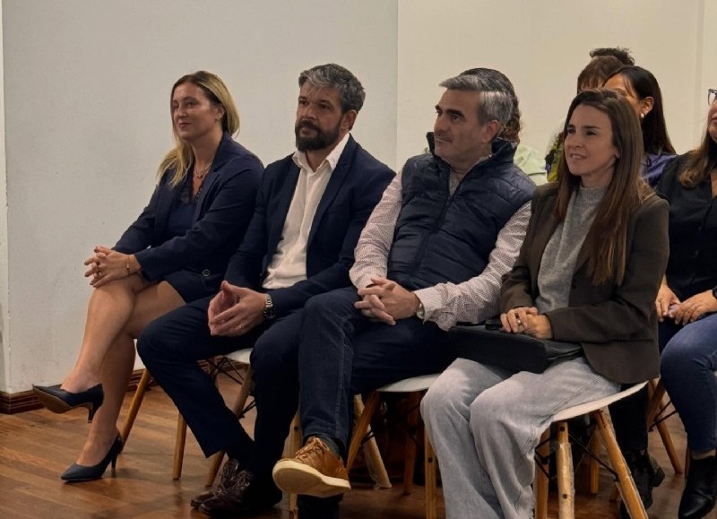 Concejal de LLA participó de jornada destinada a evitar fraudes telefónicos