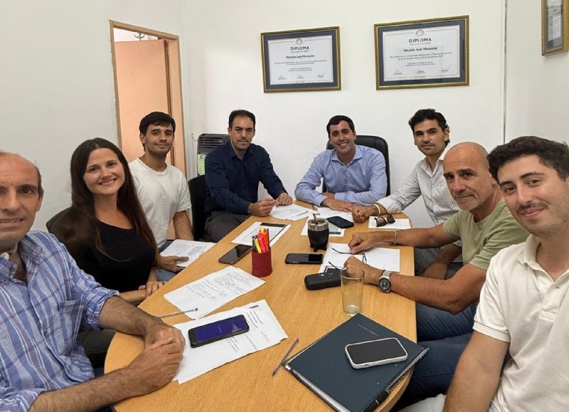 Mesa de trabajo del PRO en el Concejo platense