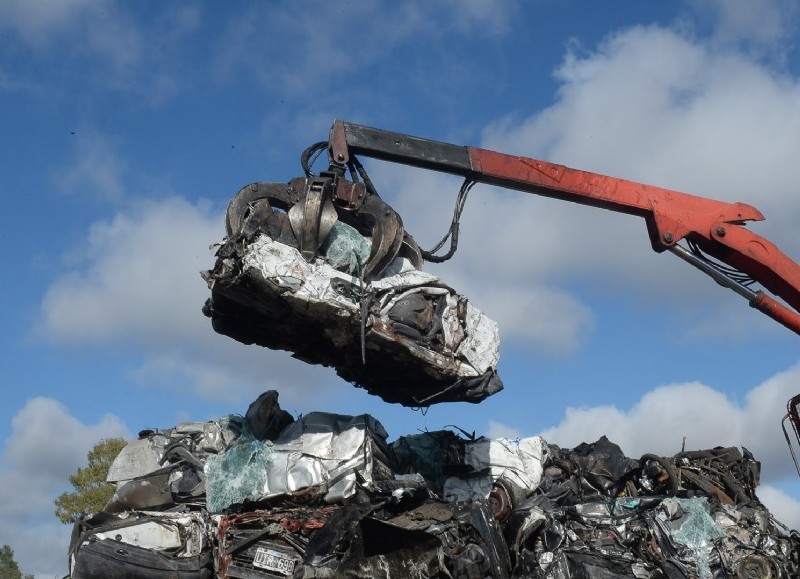 El Municipio ya removió más de 100 vehículos abandonados en lo que va del año