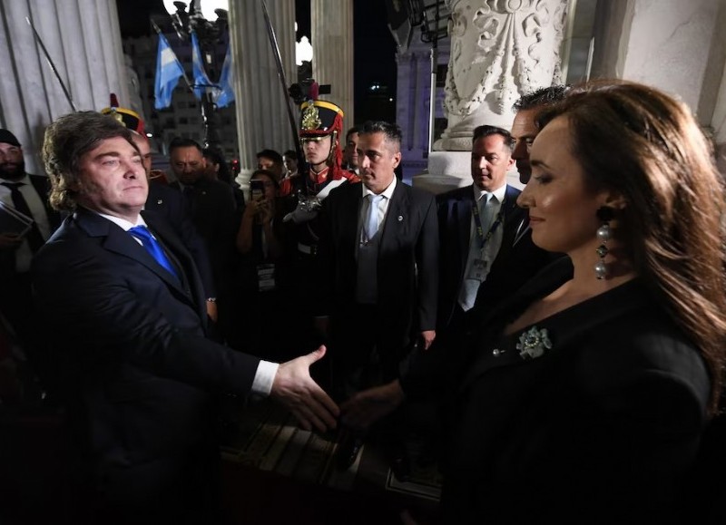 Si entre ellos se pelean los devoran los de afuera