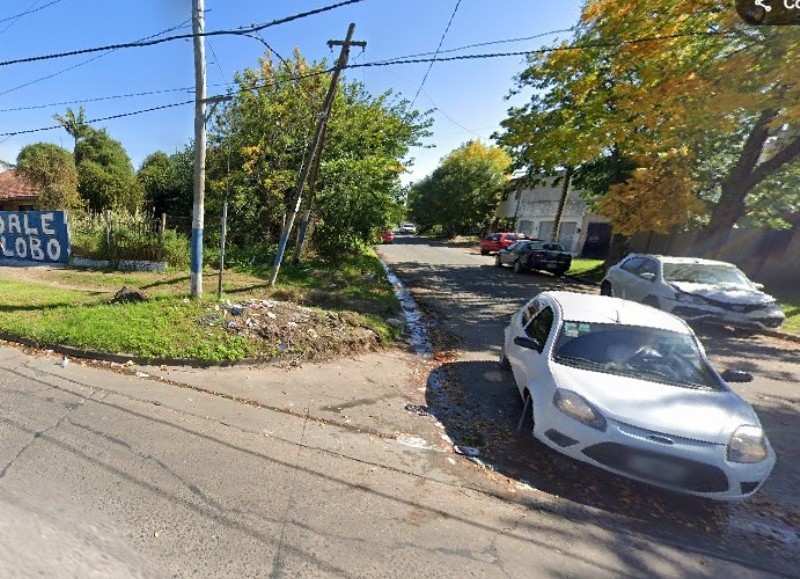 118 bis y 80, acá se acostumbraron a tirar basura