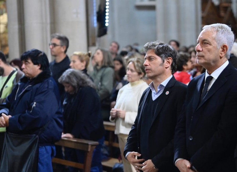 Alak y Kicilof en la misa por el fallecimiento del Papa Francisco