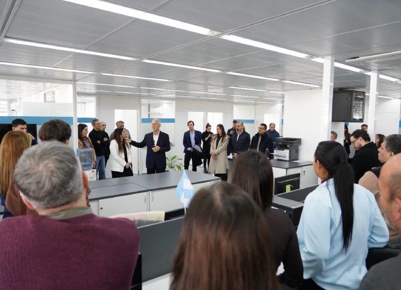 Alak inauguró las obras de puesta en valor de la Torre I