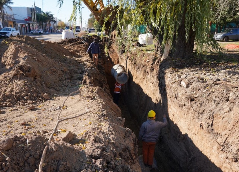 Avanza una obra en Los Hornos que se debería replicar en la 122 en Villa Elvira