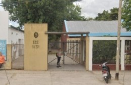 Escuela secundaria de Los Hornos sin clases esta semana por baños rotos: Esperan al Consejo Escolar