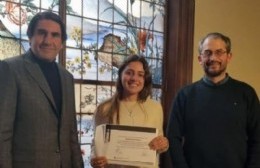 Entregan becas a estudiantes de Ciencias Naturales y Museo
