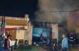 Fuego en un taller en Ensenada