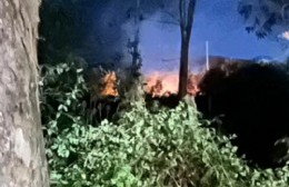 Bomberos de Villa Elvira intervinieron en un incendio en Garibaldi