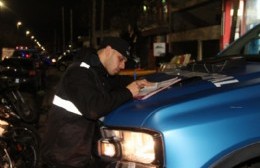 Más de 100 secuestros vehiculares y tres aprehendidos en operativos municipales en La Plata