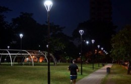 La Ciudad: Parque Castelli a oscuras generó malestar en los vecinos