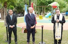 Alak inauguró la Plaza República del Perú