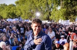 Axel kicilof cerró en Plaza Malvinas