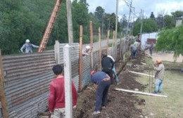 Levantan paredón en el Centro Paraguayo para evitar que lo usurpen