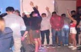 Alertan por fiesta clandestina en Villa Elvira