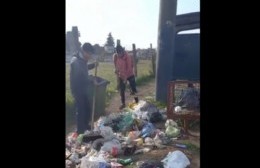 Retiran contenedores pero la basura sigue estando