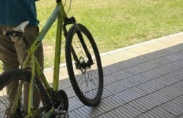 Le robaron a un laburante su único medio de transporte: Se busca bicicleta