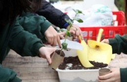 Juran por un "Medio Ambiente" sano de adolescentes en la República de los Niños