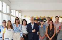 La Municipalidad entregó mobiliario escolar: Escuela de Altos de San Lorenzo beneficiada