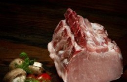 La Asociación Trabajadores de la Carne realiza una jornada con precios bajos en carne de cerdo