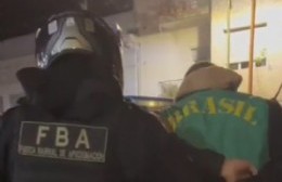 Un detenido en 6 y 80: La policía está tras los pasos de un cómplice