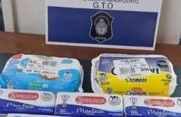 Detuvieron a un sujeto cuando pretendió llevarse quesos y mantecas de un super local