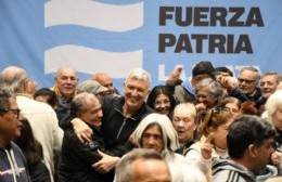 Ariel Archanco con adultos mayores: Criticó a Milei y defendió a Cristina