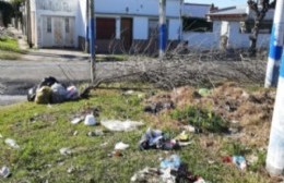 116 y 82: La mugre que allí se junta hizo explotar a una vecina de bronca