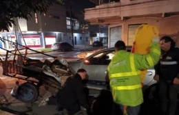 Un auto y un carro fueron protagonistas de un accidente en 1  y 77bis