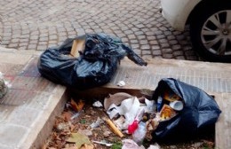 Una nueva discusión atraviesa a la sociedad: los rompe bolsas encuentran apoyos y detractores