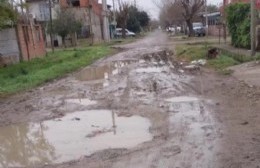 Reclamos de vecinos para que se pavimente la 97 de 117 a 119