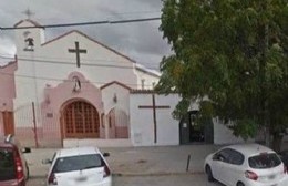 Familia denuncia que no dejaron a sus hijas comenzar las clases por una deuda