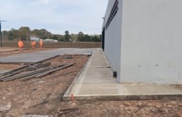 Siguen las obras en el polideportivo de Tricolores