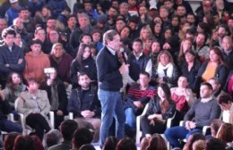 Garro presentó la lista de JxC en Villa Elvira: "Los platenses eligieron una vez más seguir por el camino de la transformación"