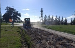La Municipalidad avanza con obras viales e hidráulicas en el barrio La Hermosura de Arana