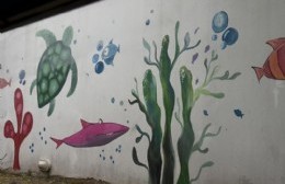 Alumnas de una secundaria platense hicieron un mural en Casa Cuna