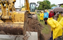 Alak supervisó el avance del conducto aliviador de Parque Sicardi