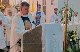 El padre Julio Espinosa ya tomó posesión de la Parroquia de Loreto en Berisso