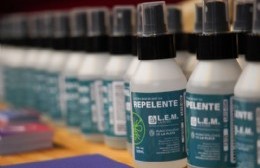 Prevención del dengue: la Municipalidad entregó repelente y acercó información clave a vecinos