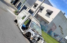 Denuncian la presencia de un chasis de camioneta: Frentistas piden su retiro
